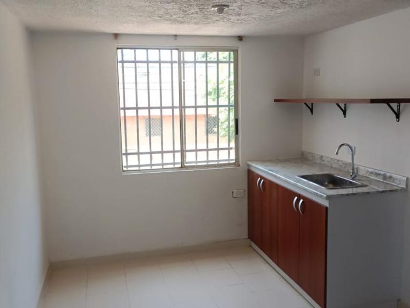 Apartamento en arriendo Prados De Limonar, Sur