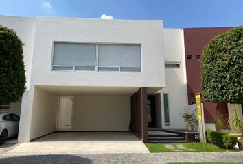 Casa en  Calle Pino, Valle Del Paraíso, Puebla, 72498, Mex