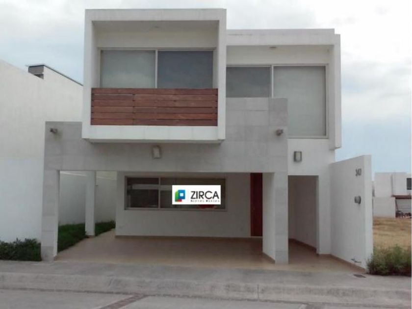 renta Casa en Villas de Irapuato, Irapuato, Guanajuato (MX16-BN3079)-  