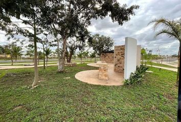 Lote de Terreno en  Calle 18 101-101, Cholul, Mérida, Yucatán, 97305, Mex