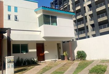 Casa en  Juntas De Humaya, Culiacán