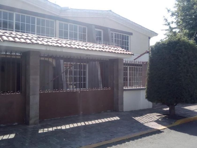 renta Casa en San Jerónimo Chicahualco, Metepec (IR0100)