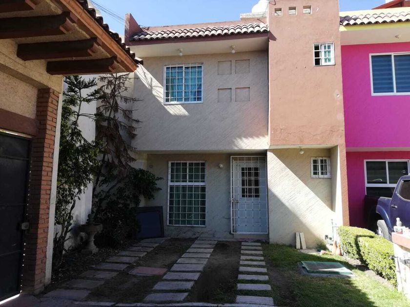 venta Casa en Científicos, Toluca (429697--408)