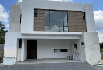 Casa en  Camino Al Círculo Mercantil, Carretera Nacional, Fracc Las Granadas Residencial, Monterrey, Nuevo León, 64986, Mex