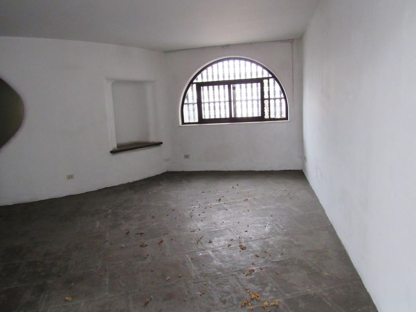 Casa en venta Av. Manuel Villaran 495, Lima 15048, Perú