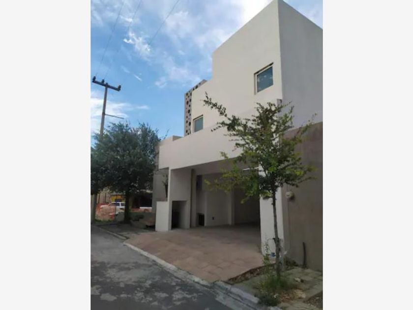 venta Casa en Hacienda Mitras, Monterrey (MX22-NC1336)