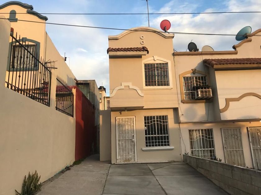 renta Casa en Santa Fe, Tijuana, Tijuana (EB-MY1118r)