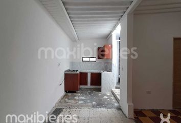 Apartment for rent in El Salvador Centro, Medellín