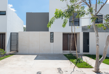 Casa en condominio en  Pueblo Cholul, Mérida, Yucatán