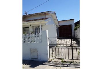 Casa en  Barrio Fortunato De La Plaza, Mar Del Plata