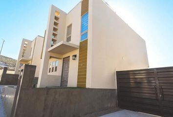 Casa en  Calle Colinas Del Sol 92-99, Colinas Del Mar, El Sauzal De Rodríguez, Ensenada, Baja California, 22760, Mex