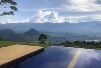 Villa-Quinta en  La Pintada, Antioquia