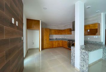 Casa en  Calle Senda Del Amor 15-55, Fraccionamiento Milenio 3ra Sección, Querétaro, 76060, Mex