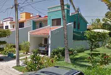 Casa en fraccionamiento en  Calle Tordo 103-125, Fraccionamiento Las Aralias, Puerto Vallarta, Jalisco, 48328, Mex