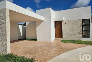 Casa en  Cholul, Mérida, Yucatán, Mex