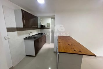 Apartamento en Loma De Los Bernal, Medellín