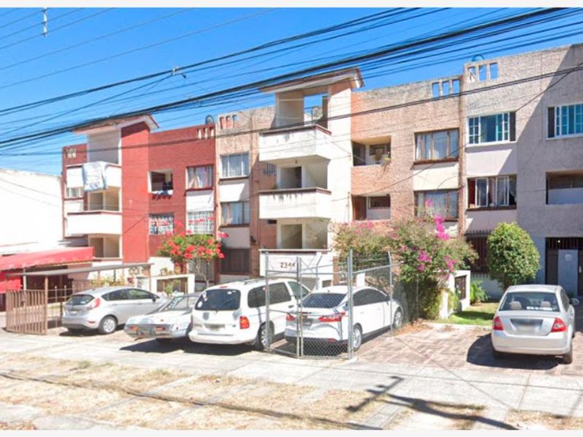 venta Casa en Lomas de Zapopan, Zapopan, Jalisco (MX21-KY3559)