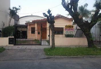 Casa en  Caseros, Tres De Febrero