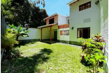 Casa en  La Castellana, Medellín