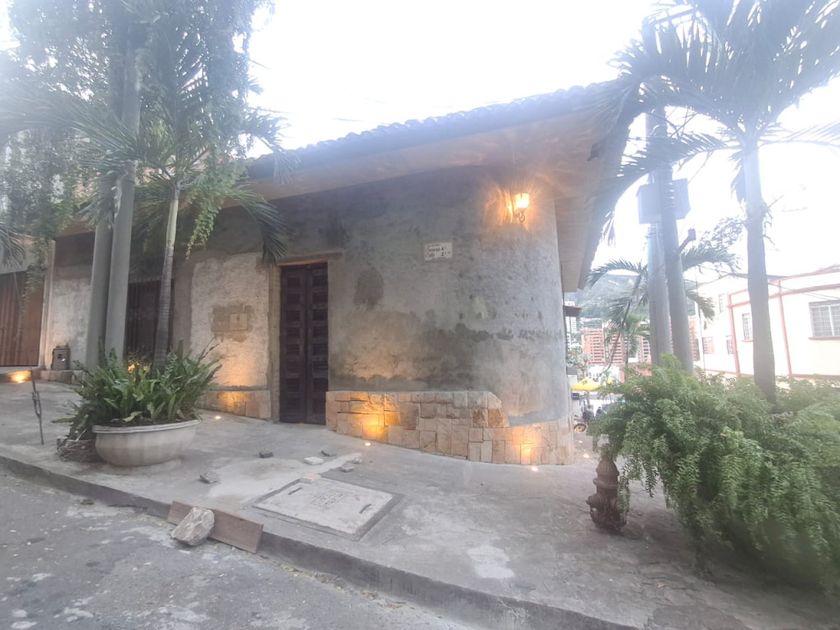 Casa en arriendo Santa Teresita Oeste, Cali