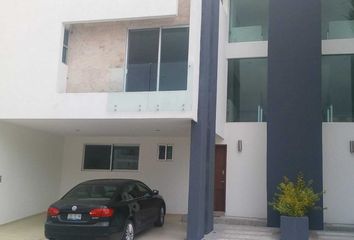 Casa en fraccionamiento en  Calle 5 De Mayo, Barrio Santo Entierro, San Andrés Cholula, Puebla, 72848, Mex