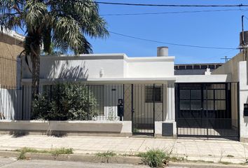 Casa en  Villa Constitución, Santa Fe