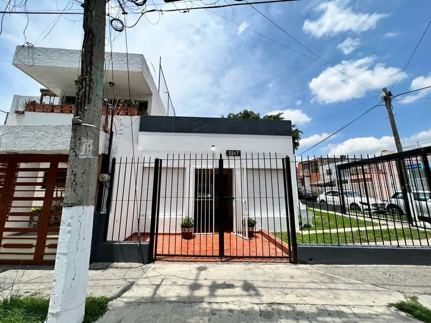 venta Casa en Jardines de la Cruz, Guadalajara, Jalisco (EB-LO5741s)-  