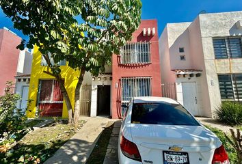 Casa en  Santa Cruz De Las Flores, Tlajomulco De Zúñiga