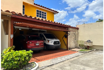 Casa en  Amelia De Icaza, San Miguelito