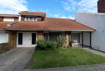 Casa en  Tomás Guido 370, B7600 Mar Del Plata, Provincia De Buenos Aires, Argentina