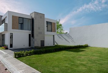 Casa en fraccionamiento en  Avenida José López Portillo, Conjunto Hab Galaxia San Lorenzo, Toluca, México, 50019, Mex
