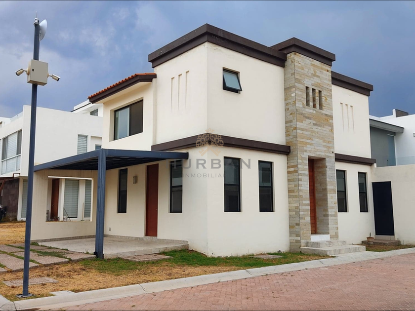 renta Casa en Fraccionamiento Residencial del Parque, Ciudad de  Aguascalientes (EB-KW6087r)