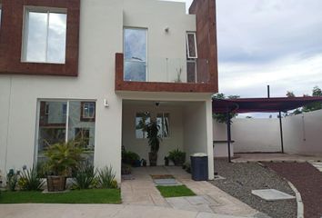Casa en fraccionamiento en  Residencial Santa Bárbara, Colonia El Nido, Irapuato, Guanajuato, México