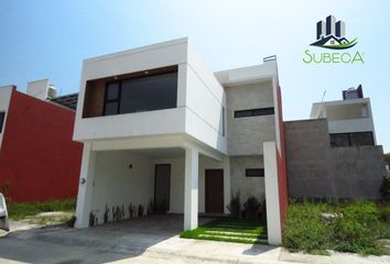 Casa en  Centenario, Coatepec, Coatepec, Veracruz