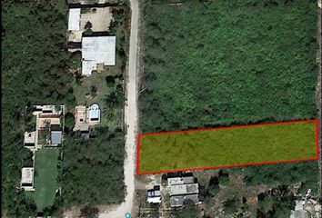 Lote de Terreno en  Calle 18 108-108, Cholul, Mérida, Yucatán, 97305, Mex