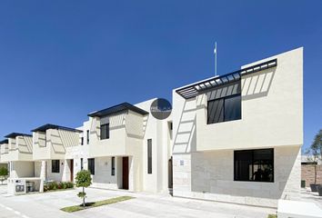 Casa en condominio en  Calle Huizache, Zibata, Zona Cactus, El Marqués, Querétaro, 76269, Mex