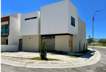 Casa en condominio en  Privada Colinas De Juriquilla, Colinas De Juriquilla, La Antigua Juriquilla, Querétaro, 76230, Mex