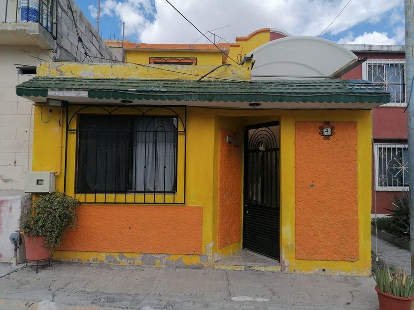 venta Casa en condominio en Cerrito Colorado, Santiago de Querétaro,  Municipio de Querétaro (EB-KZ6616s)