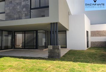 Casa en fraccionamiento en  Avenida Universidad 405-425, Ejido Centzontle, San Luis Potosí, 78400, Mex