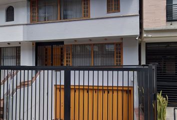 Casa en  Chicó Alto, Bogotá