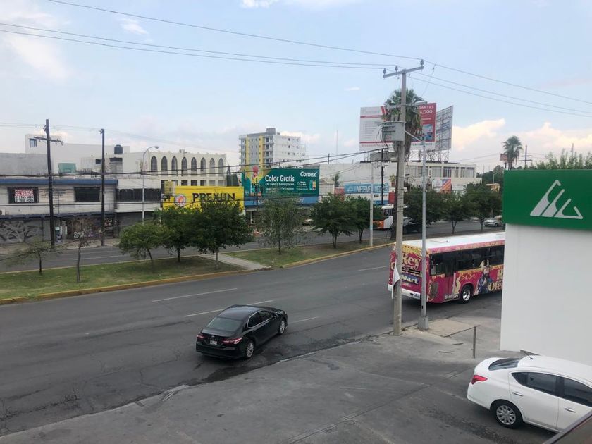 renta Local comercial en Mitras Centro, Monterrey (EB-JB3006r)