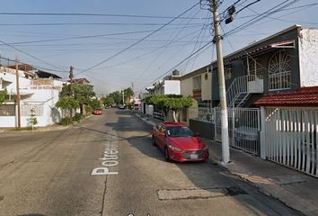 Casa en  Calle Potrero Del Llano 1576-1624, Cruz Del Sur, Unidad Habitacional 18 De Marzo, Guadalajara, Jalisco, 44960, Mex