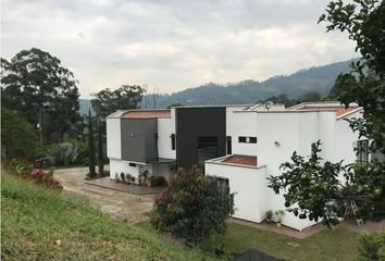 Casa en  La Estrella, Antioquia