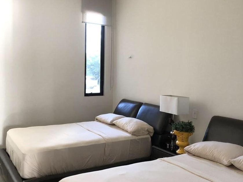venta Casa en Yucatán Country Club, Mérida, Yucatán (EB-NN9334s)- icasas.mx