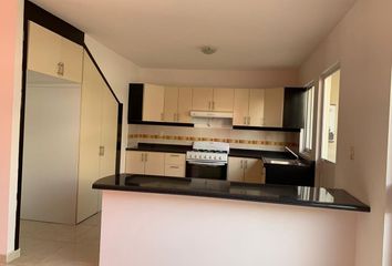 Casa en condominio en  Calle Sabino, Fraccionamiento Bosques De San Juan, San Juan Del Río, Querétaro, 76803, Mex