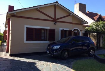 Casa en  Burzaco, Partido De Almirante Brown