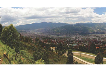 Lote de Terreno en  Carrera 9, Las Estancias, Villa Hermosa, Medellín, Antioquia, Col
