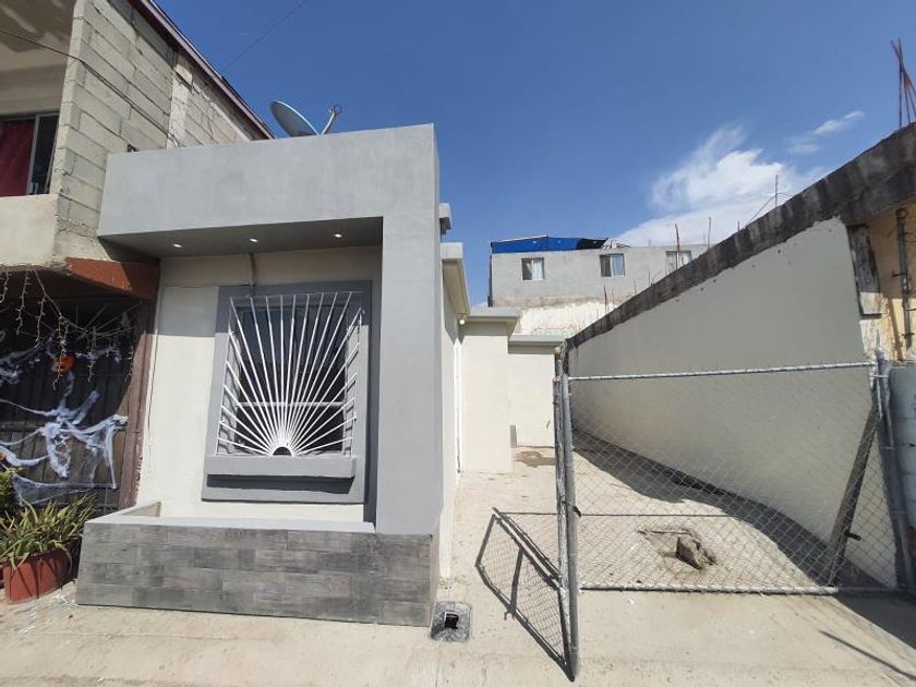 venta Casa en Madero (Cacho), Tijuana (MX22-NR0263)