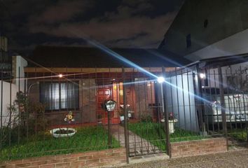 Casa en  Calle Río Bermejo 8473, Caseros, Tres De Febrero, B1657, Provincia De Buenos Aires, Arg