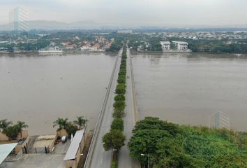 Terreno Comercial en  Guayaquil, Guayas